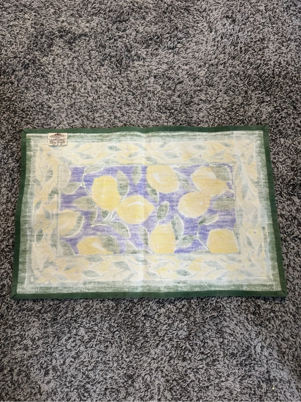 Pomegranate Inc. Lemon Print 100% Cotton Placemat 13